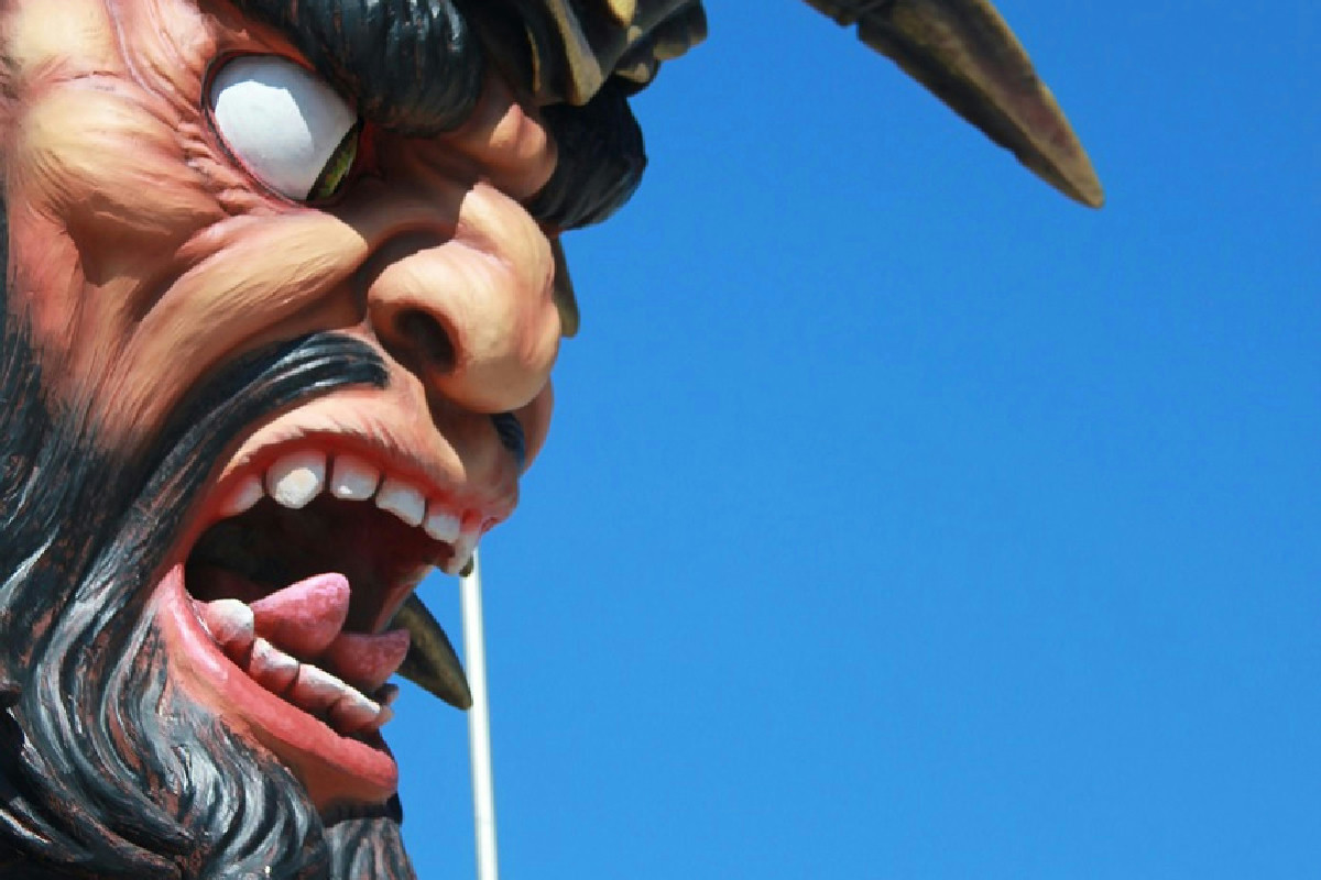 Carnevale 2026 a pochi chilometri da Viareggio: date imperdibili e sfilate dei carri allegorici